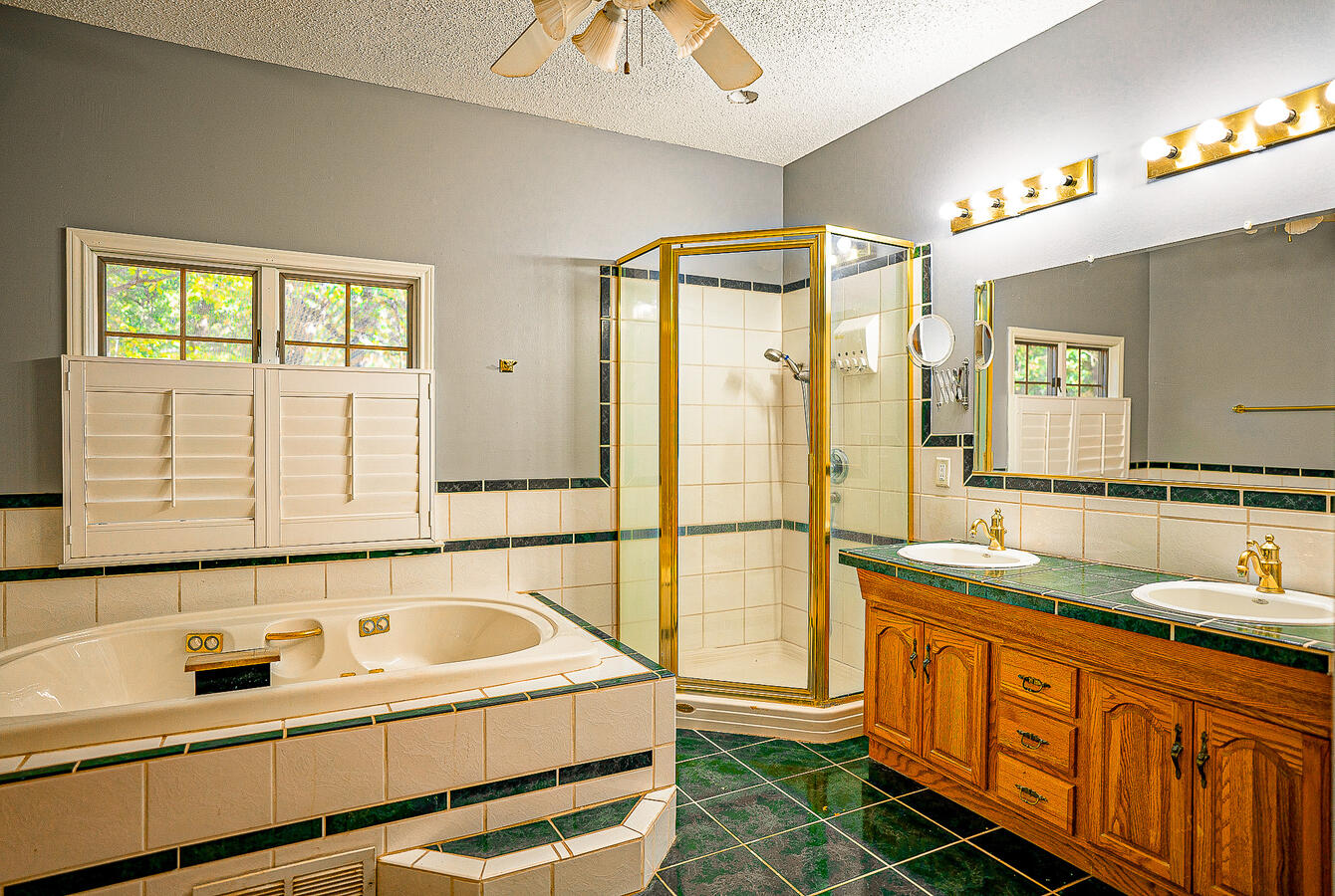 real estate photo by caleb mcreynolds with dead set digital